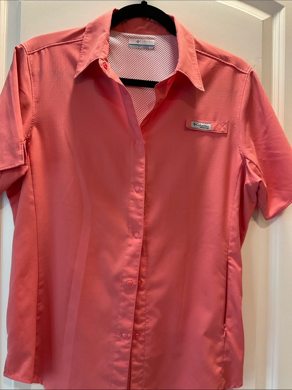 Columbia Women's Coral PFG Shirt Snap Front Short Sleeves Vented Back Medium